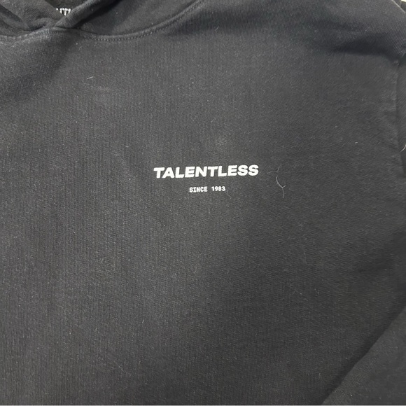 ◾️Talentless Circle Logo Black Hoodie - Picture 11 of 13